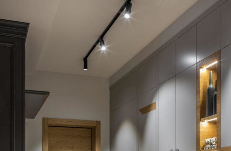 Трековое освещение для натяжных потолков фото в интерьере кухни