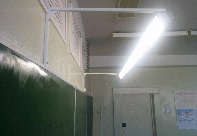 Светильник над доской в школе нормы
